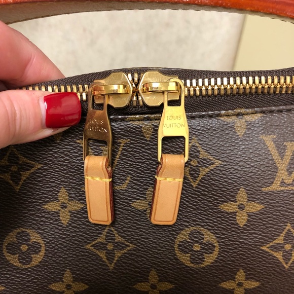 SOLD! Authentic Louis Vuitton Sully PM - Picture 4 of 8